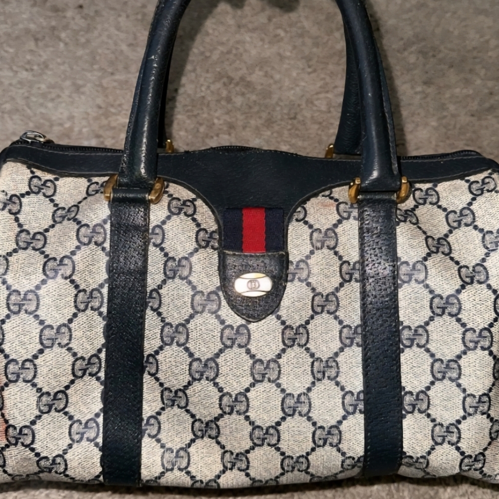 Authentic Vintage Gucci GG Monogram Supreme Sherry Web - Picture 1 of 12